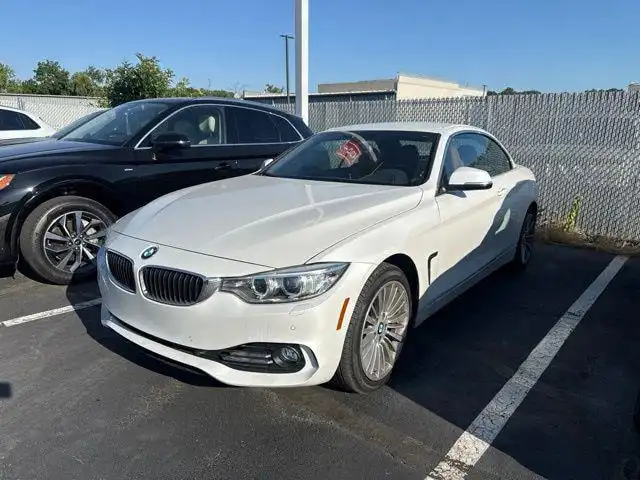 2016 BMW 4 Series 428i xDrive Convertible SULEV's photo