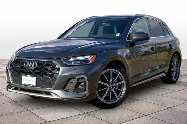 2021 Audi Q5 55 e Premium Plus's photo