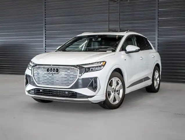 2025 Audi Q4 e-tron 55 Premium Plus quattro's photo