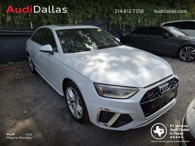2021 Audi A4 45 quattro S tronic Premium's photo