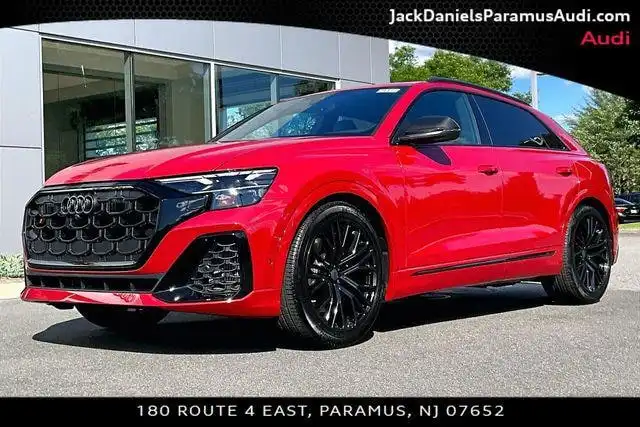 2026 Audi SQ8 Premium Plus quattro's photo