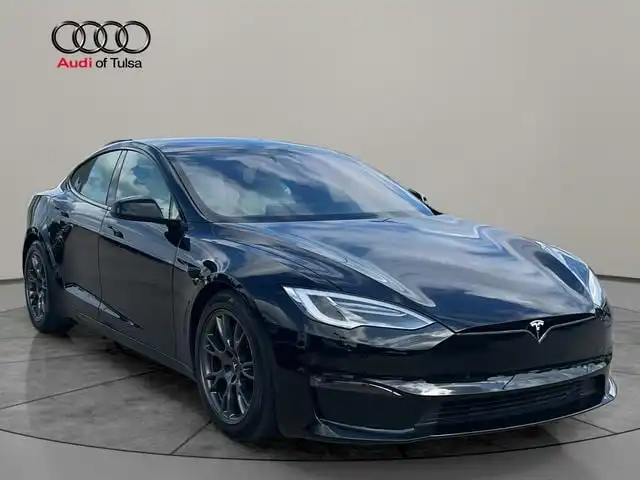 2022 Tesla Model S Base's photo