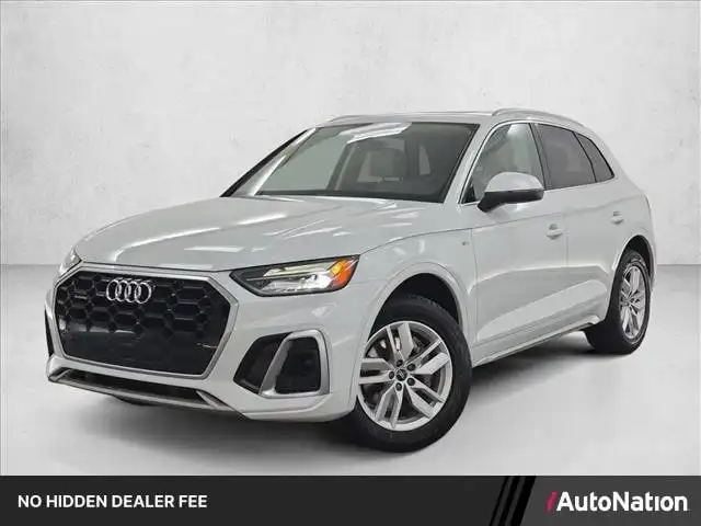 2022 Audi Q5 45 Premium's photo