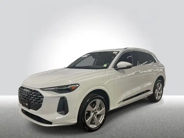 2025 Audi Q5 40 Premium Plus's photo