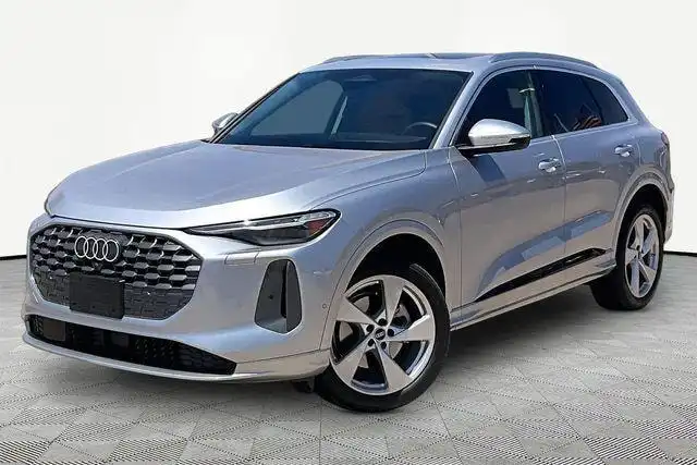 2025 Audi Q5 40 Premium Plus's photo