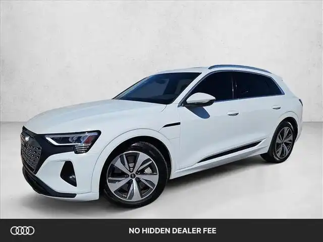 2024 Audi Q8 e-tron 114 kWh Premium quattro 55's photo