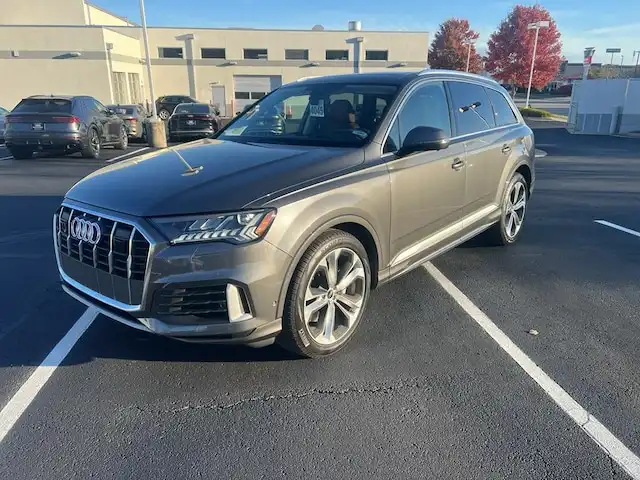 2024 Audi Q7 55 Prestige quattro Tiptronic's photo