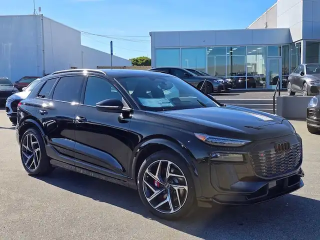 2027 Audi SQ6 e-tron Premium Plus quattro's photo