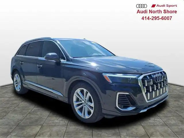 2025 Audi Q7 55 Premium Plus quattro Tiptronic's photo