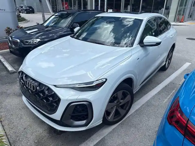 2025 Audi Q5 Sportback Premium Plus quattro's photo