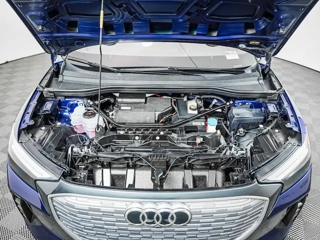 2024 Audi Q4 e-tron 40 Premium Plus photo 4