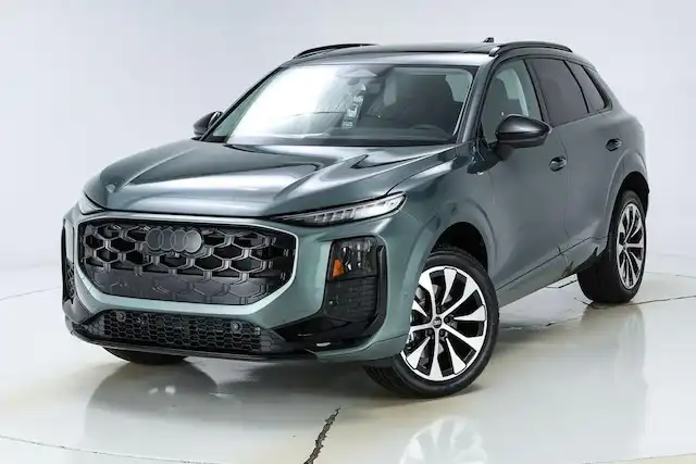 2026 Audi Q3 S line quattro's photo