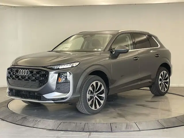 2026 Audi Q3 S line quattro photo 1