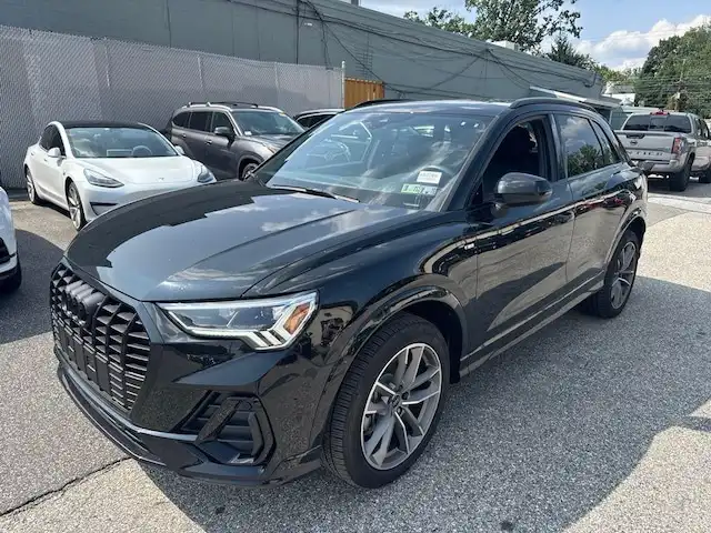 2025 Audi Q3 45 TFSI S Line Premium quattro's photo