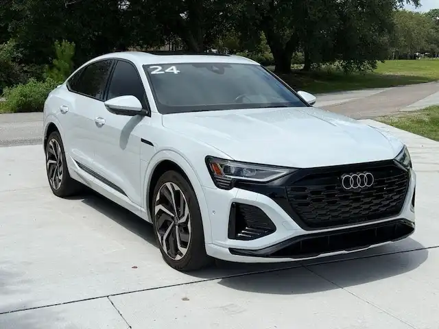 2024 Audi Q8 Sportback e-tron 55 114 kWh Premium Plus quattro's photo