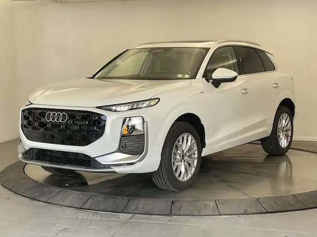 2026 Audi Q3 S Line quattro's photo