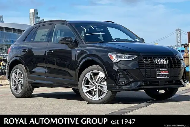 2025 Audi Q3 45 TFSI S Line Premium quattro's photo