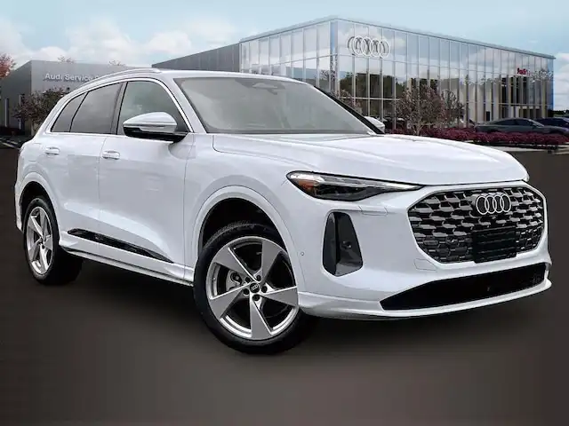2026 Audi Q5 Premium Plus quattro's photo