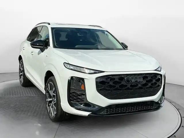 2026 Audi Q3 S Line quattro's photo