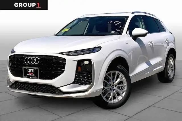 2026 Audi Q3 S line quattro's photo