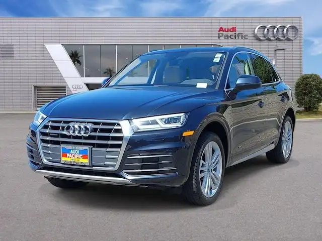 2018 Audi Q5 2.0T quattro S tronic Premium Plus's photo