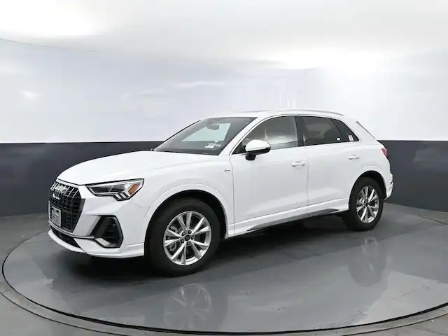 2025 Audi Q3 45 TFSI S Line Premium quattro's photo