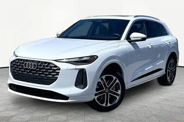 2025 Audi Q5 40 Premium's photo