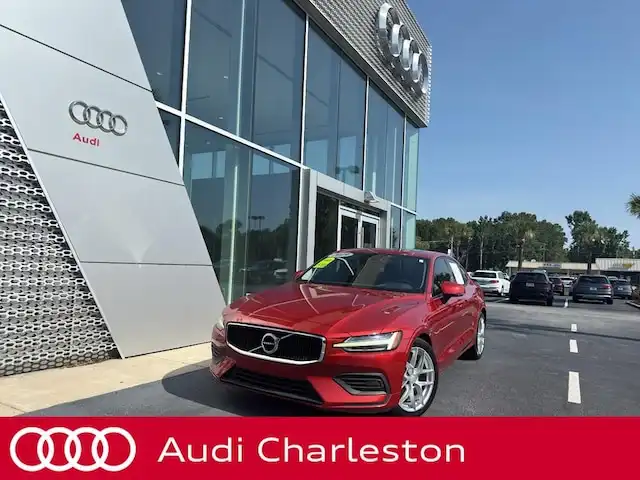 2019 Volvo S60 T6 Momentum AWD's photo