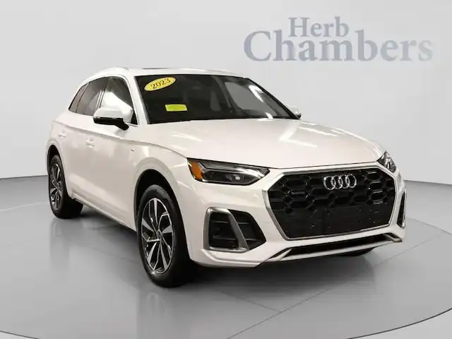 2023 Audi Q5 45 Premium Plus's photo