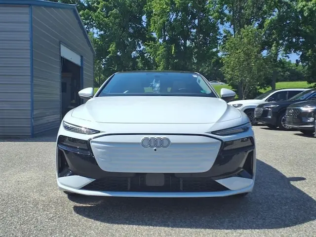 2025 Audi A6 e-tron Premium Plus RWD photo 3