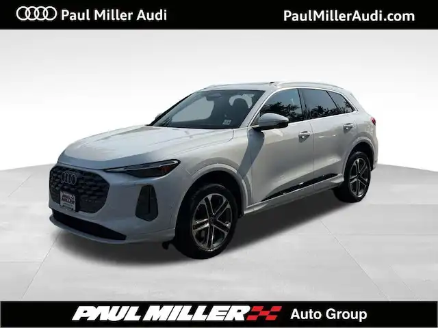 2025 Audi Q5 40 Premium's photo