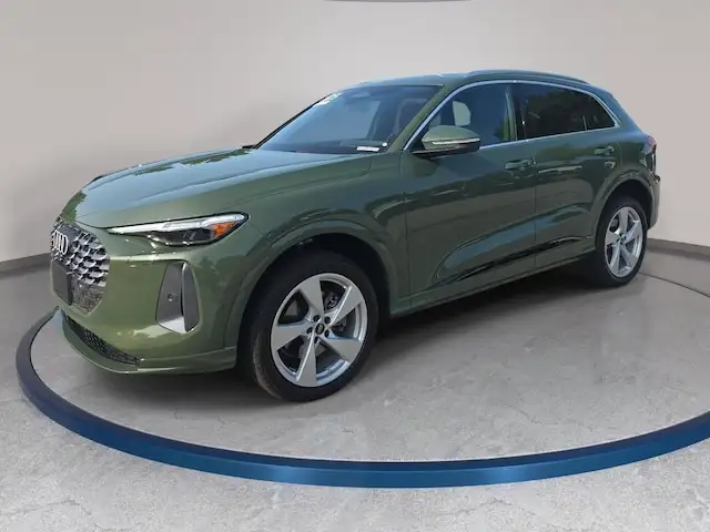 2025 Audi Q5 40 Premium Plus's photo