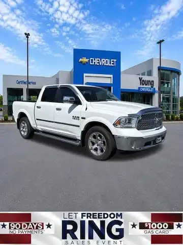 2017 RAM 1500 Laramie 4x4 Crew Cab 5'7's photo