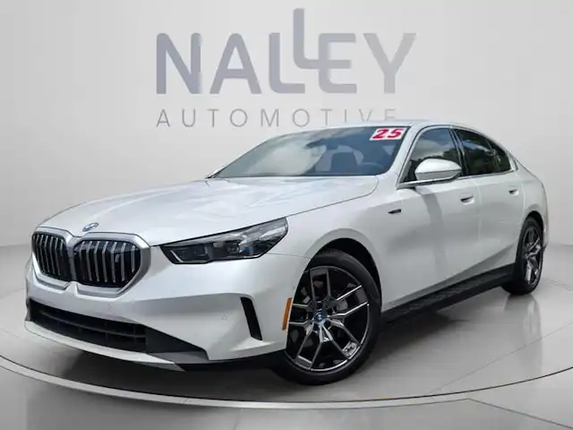 2025 BMW i5 eDrive40 Sedan's photo
