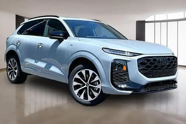 2026 Audi Q3 S line quattro's photo