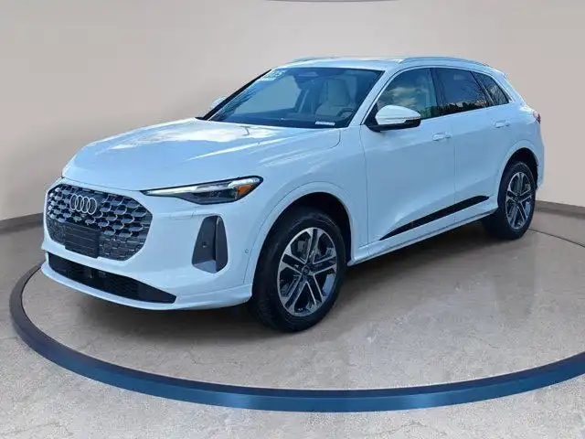 2025 Audi Q5 40 Premium Plus's photo