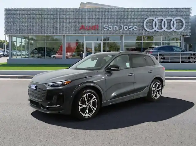 2027 Audi Q6 e-tron Prestige quattro's photo