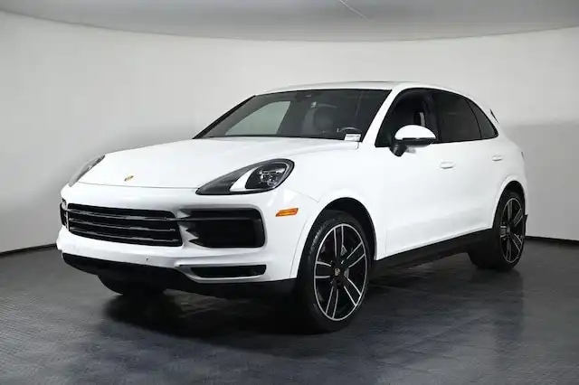 2023 Porsche Cayenne Platinum Edition's photo