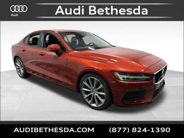 2019 Volvo S60 T5 Momentum's photo