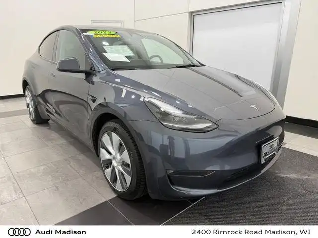 2023 Tesla Model Y Long Range Dual Motor All-Wheel Drive's photo