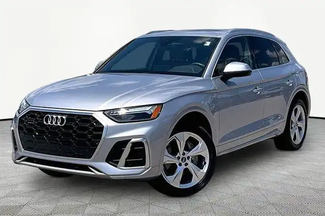 2024 Audi Q5 45 Premium Plus's photo