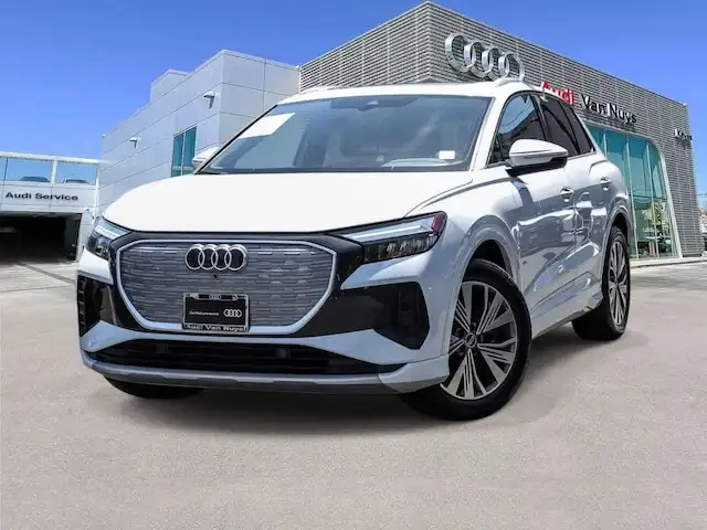 2023 Audi Q4 e-tron 40 Premium's photo