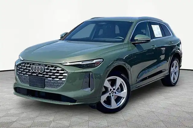 2025 Audi Q5 40 Premium Plus's photo