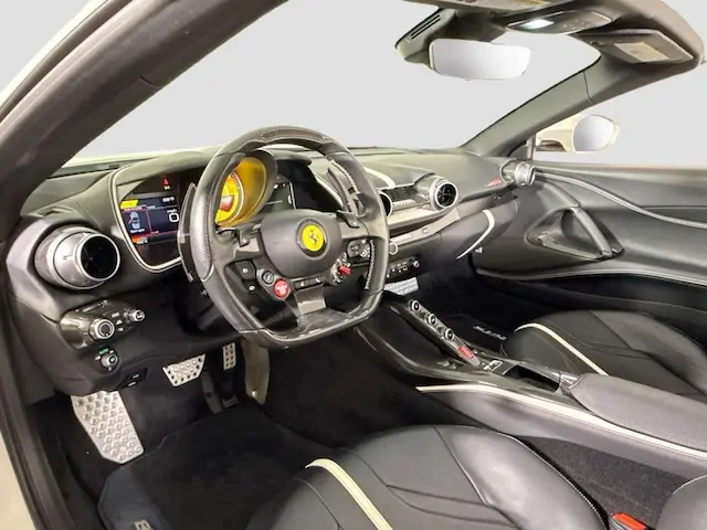 2021 Ferrari 812 Base photo 3