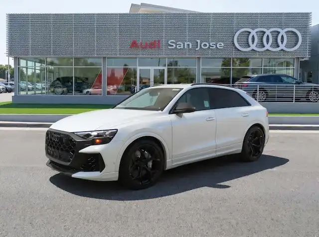2026 Audi RS Q8 Base's photo