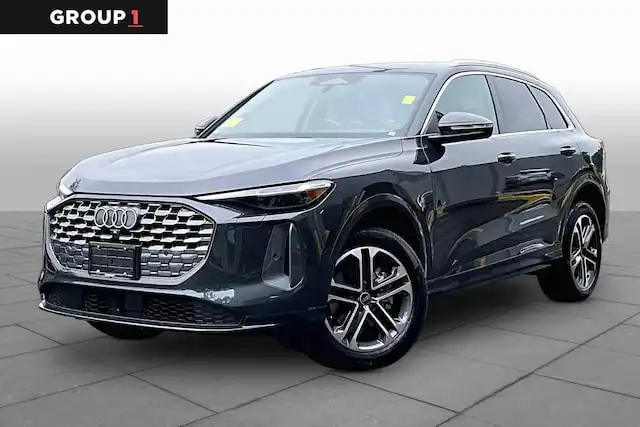 2026 Audi Q5 Premium Plus quattro's photo