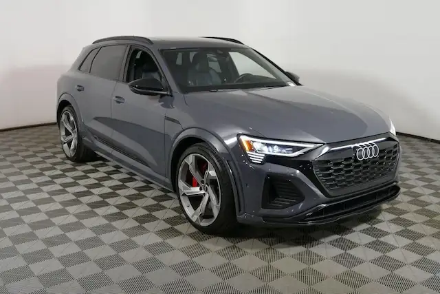 2024 Audi SQ8 e-tron 114 kWh Prestige quattro's photo