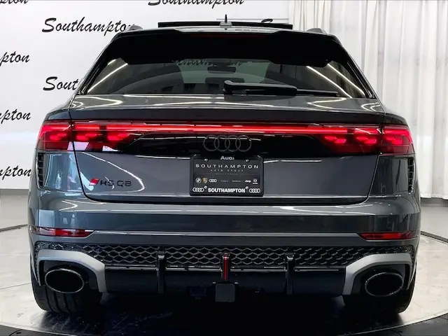 2026 Audi RS Q8 Base photo 3