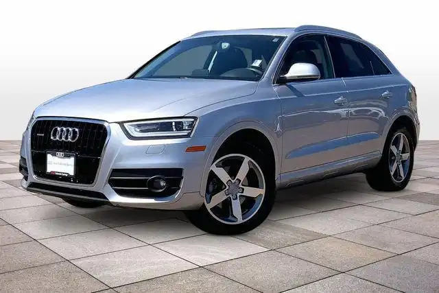 2015 Audi Q3 2.0T quattro tiptronic Premium Plus's photo