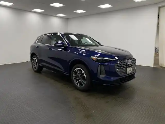 2025 Audi Q5 40 Premium Plus's photo